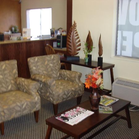 Super 8 By Wyndham St. George Ut Motel Bagian luar foto