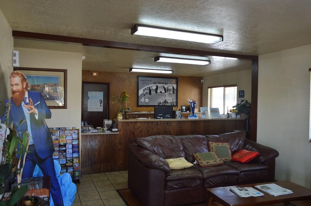 Super 8 By Wyndham St. George Ut Motel Bagian luar foto