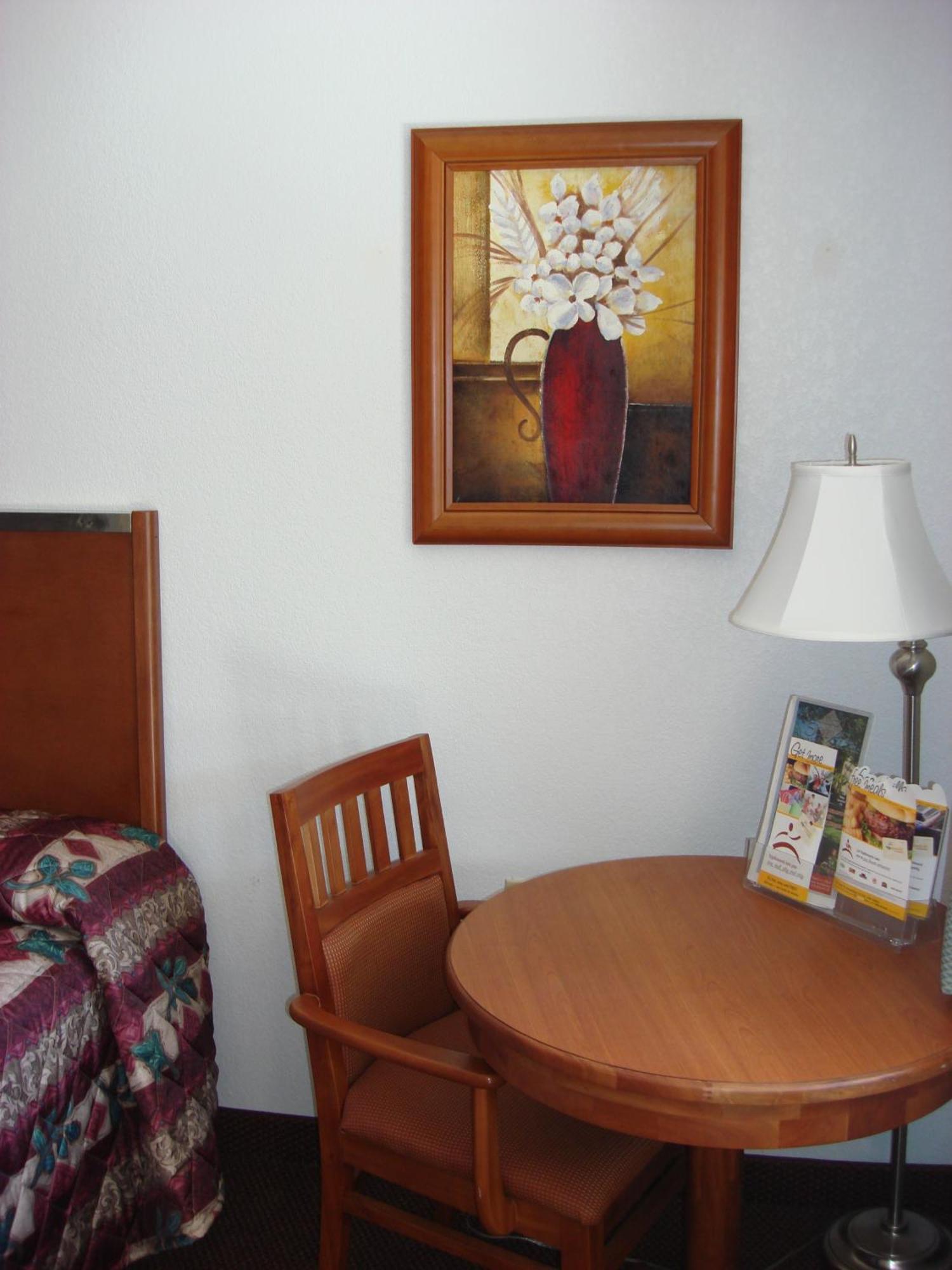 Super 8 By Wyndham St. George Ut Motel Bagian luar foto