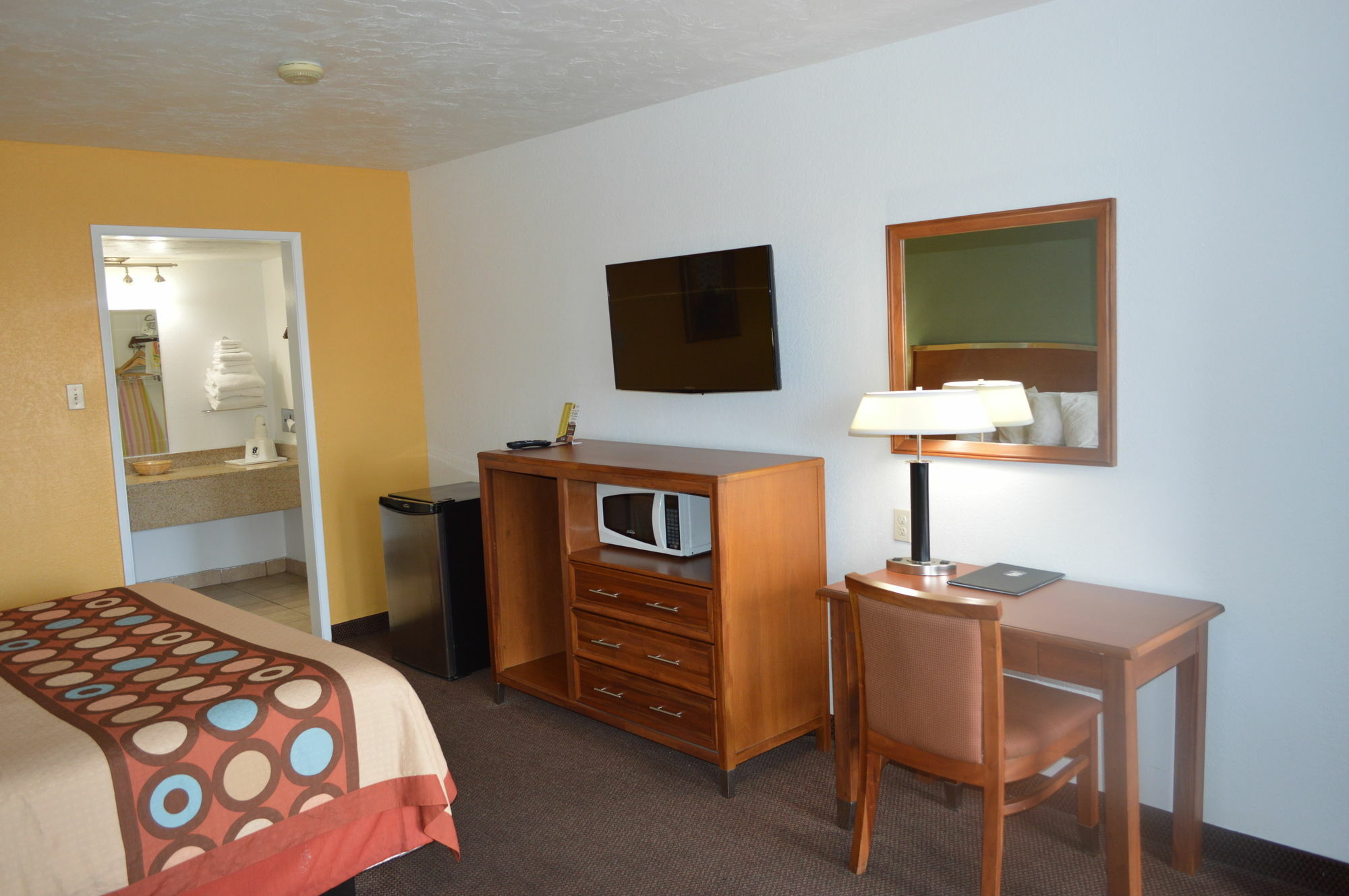 Super 8 By Wyndham St. George Ut Motel Bagian luar foto